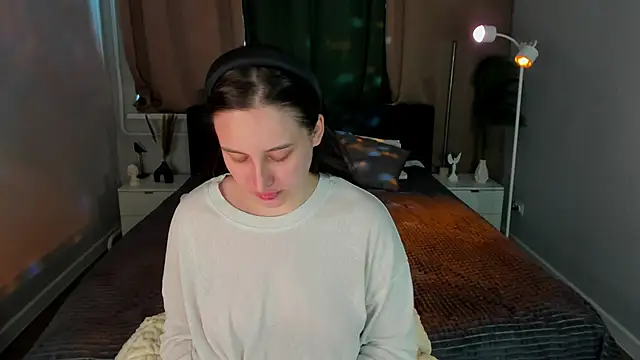 Elizabet Colllins online show from 21, 6, 2026
