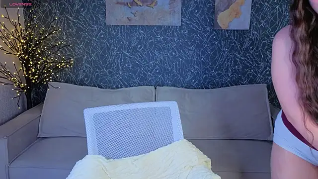 Elizabet Colllins online show from 16, 6, 2026