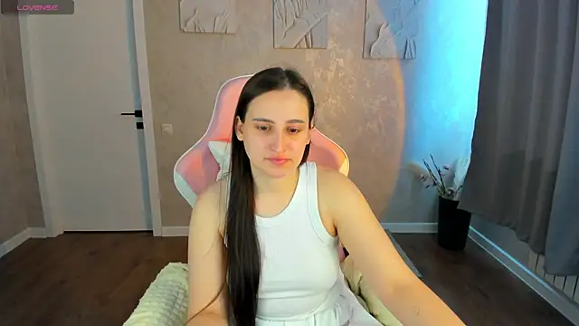 Elizabet Colllins online show from 18, 6, 2026