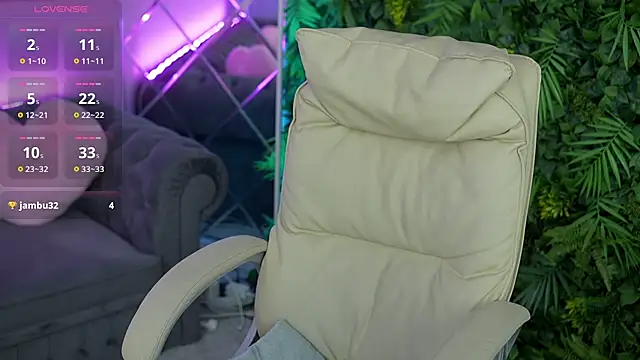 EmilyyMoon online show from 27, 6, 2026