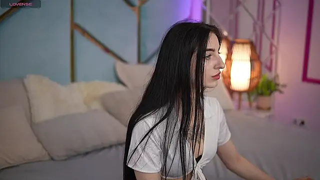 EmilyyMoon online show from 24, 6, 2026