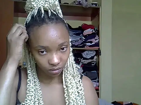 pretty jazminee1 online show from 19, 5, 2026