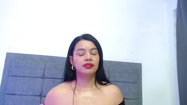 Emily milfF online show from 30, 5, 2026