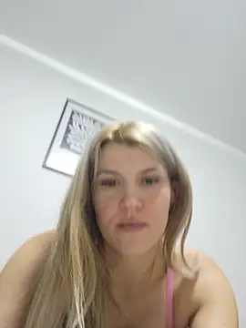 Snapshot of HotBlondie69 chatting on 24, 7, 2026 HotBlondie69 online show from 24, 7, 2026