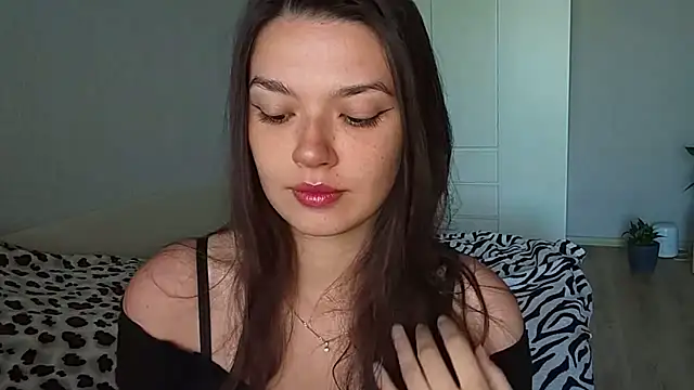 Snapshot of Vicki_queen chatting on 18, 6, 2026 Vicki queen online show from 18, 6, 2026