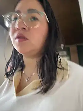 AlissBluumm online show from 16, 6, 2026