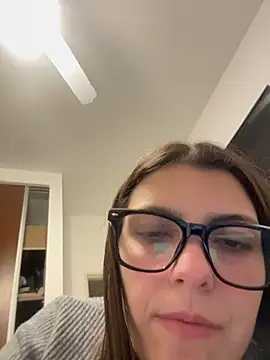 lilylovelesss online show from 4, 7, 2026