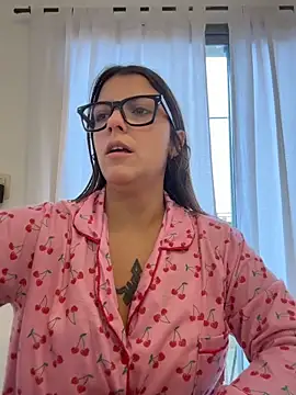 lilylovelesss online show from 24, 5, 2026
