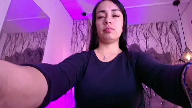 Queen Nyxx online show from 2, 6, 2026