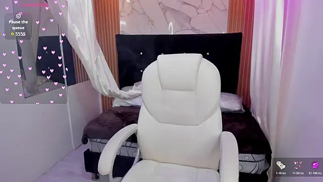 Snapshot of Sara_Sweet03 chatting on 27, 5, 2026 Sara Sweet03 online show from 27, 5, 2026