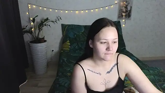 Tori cute online show from 5, 6, 2026