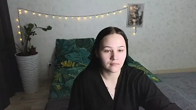 Tori cute online show from 9, 6, 2026