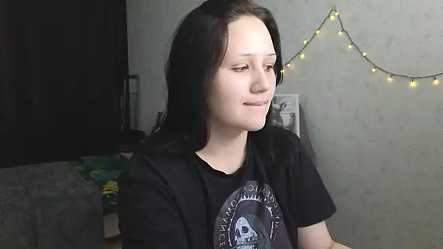 Tori cute online show from 20, 5, 2026