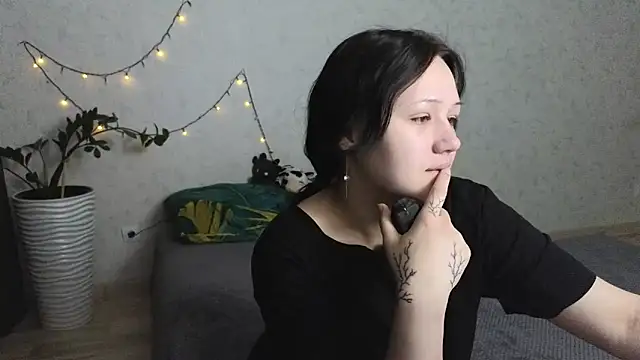 Tori cute online show from 25, 5, 2026