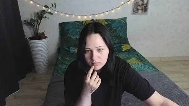 Tori cute online show from 14, 6, 2026