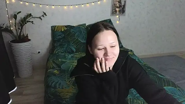 Tori cute online show from 6, 6, 2026