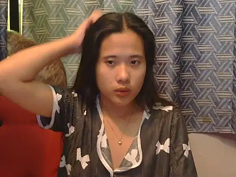 Snapshot of petiteasian_pinaygirl chatting on 17, 6, 2026 petiteasian pinaygirl online show from 17, 6, 2026