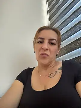 Snapshot of Hot-Milf4U chatting on 15, 6, 2026 Hot-Milf4U online show from 15, 6, 2026