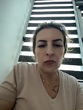 Snapshot of Hot-Milf4U chatting on 20, 6, 2026 Hot-Milf4U online show from 20, 6, 2026