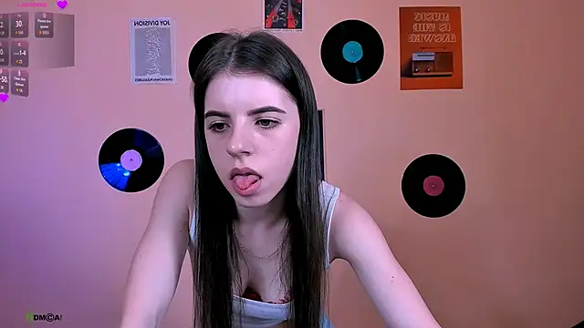 Snapshot of lyra_desire chatting on 15, 6, 2026 lyra desire online show from 15, 6, 2026