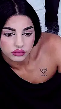 EmeliaNovelo online show from 4, 6, 2026