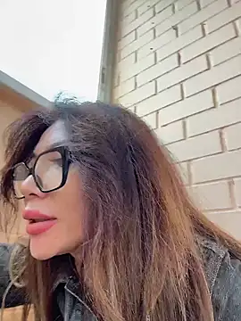 JessicaNichols  online show from 17, 6, 2026