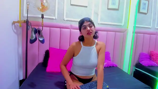 velvet girll online show from 10, 6, 2026