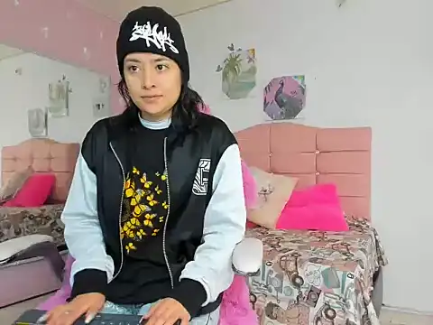 ivyyemerald  online show from 9, 6, 2026