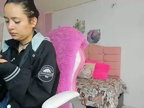 ivyyemerald  online show from 6, 6, 2026