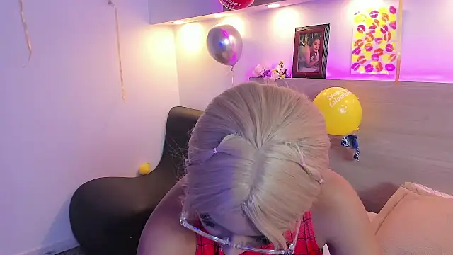 Nina-Mars online show from 6, 7, 2026