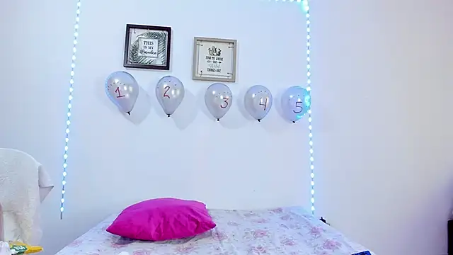 luna dollie online show from 29, 5, 2026