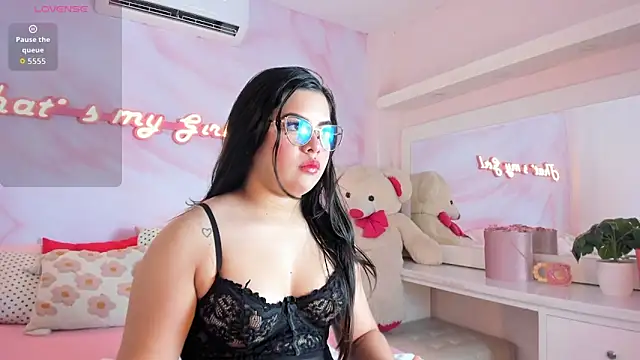 Isabella Rios  online show from 25, 5, 2026