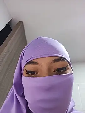 Snapshot of Samira_1 chatting on 17, 6, 2026 Samira 1 online show from 17, 6, 2026