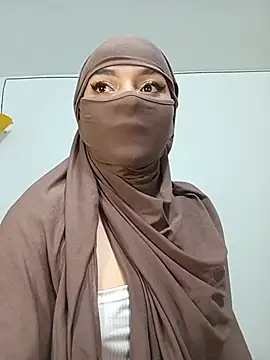 Snapshot of Samira_1 chatting on 4, 7, 2026 Samira 1 online show from 4, 7, 2026