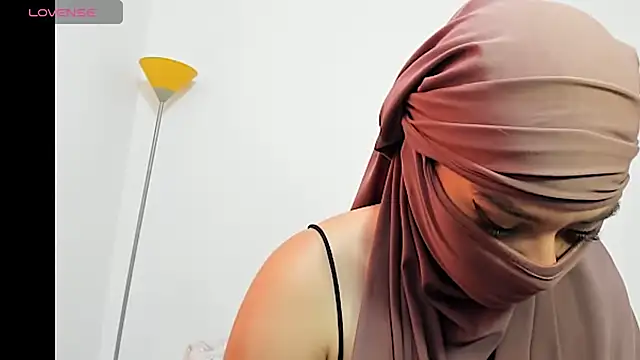 Snapshot of Samira_1 chatting on 22, 5, 2026 Samira 1 online show from 22, 5, 2026