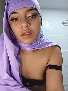 Snapshot of Samira_1 chatting on 2, 7, 2026 Samira 1 online show from 2, 7, 2026