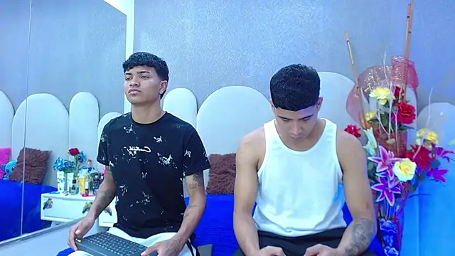 sexy boys play online show from 20, 5, 2026
