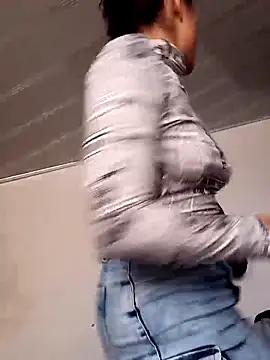 Snapshot of Perla-stone1 chatting on 15, 6, 2026 Perla-stone1 online show from 15, 6, 2026