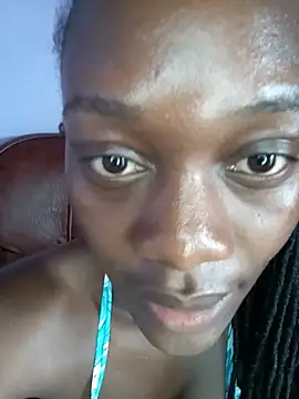 Snapshot of Paulahaze chatting on 7, 6, 2026 Paulahaze online show from 7, 6, 2026