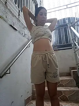HOTANDSKINNY online show from 21, 5, 2026