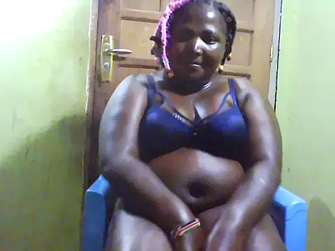 Snapshot of Sweetythighs chatting on 2, 7, 2026 Sweetythighs online show from 2, 7, 2026