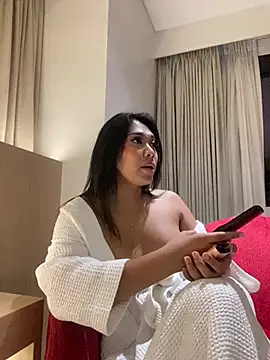 hugecock tamira online show from 24, 5, 2026