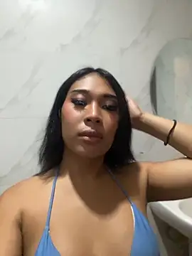 hugecock tamira online show from 3, 6, 2026
