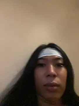 hugecock tamira online show from 18, 6, 2026