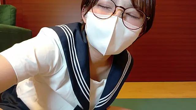 Snapshot of natusummer1919 chatting on 2, 6, 2026 natusummer1919 online show from 2, 6, 2026