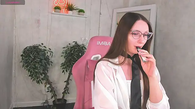 Alexa Carte online show from 26, 6, 2026