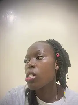 ebonycurvedass online show from 15, 6, 2026