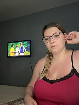 Snapshot of LucieLouBabe chatting on 28, 5, 2026 LucieLouBabe online show from 28, 5, 2026