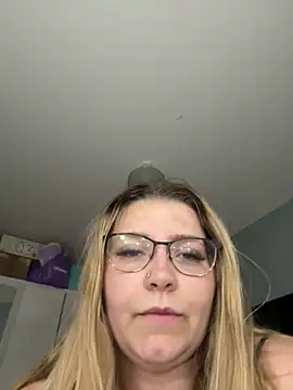 Snapshot of LucieLouBabe chatting on 24, 5, 2026 LucieLouBabe online show from 24, 5, 2026