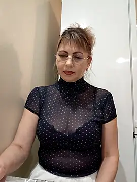 Kitty-MEOWW online show from 4, 6, 2026